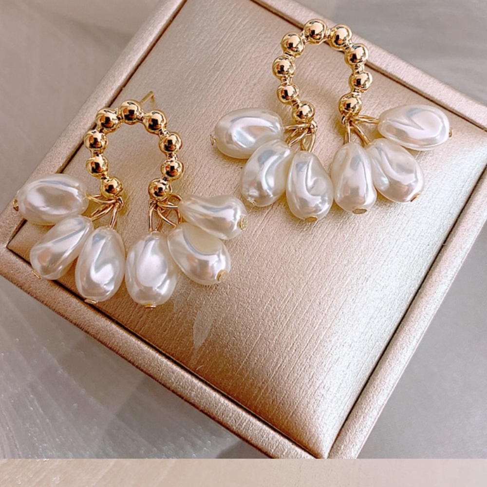 Baroque Pearl Style Earrings - Picture 3 of 15